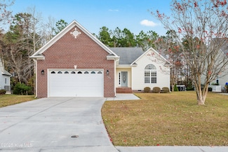 102 Winterlochen Dr, Jacksonville, NC 28540