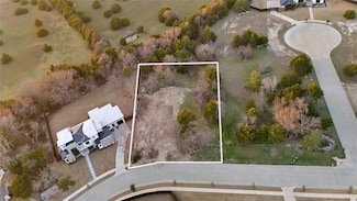 4761 Golden Bell Ln, Midlothian, TX 76065