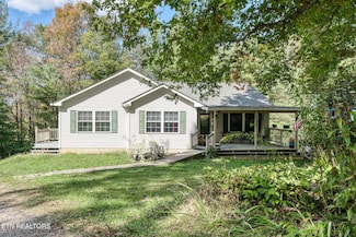 614 W Creston Rd, Crossville, TN 38571