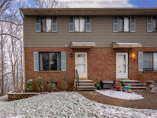 213 Walker Dr, Dunbar, WV 25064