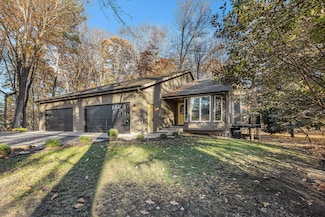 3670 Henry St, Norton Shores, MI 49441