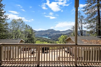20773 Rockledge Rd, Lakehead, CA 96051