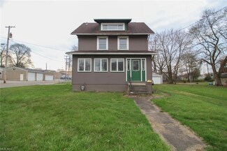 208 Sexton St, Struthers, OH 44471