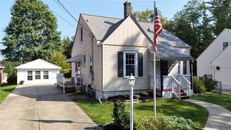 306 Allendale Rd, West Seneca, NY 14224