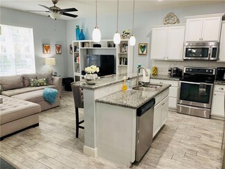 614 SW 2nd Ave, Pompano Beach, FL 33060