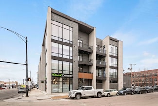 2405 W Iowa St Unit 202, Chicago, IL 60622
