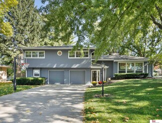 2823 S 105th Ave, Omaha, NE 68124