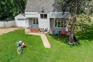 1610 E 86th St, Bloomington, MN 55425