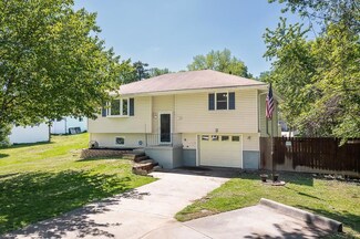 1115 Ironmoulders St, Leavenworth, KS 66048