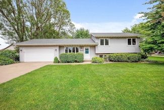 1608 Matthew Way, Stoughton, WI 53589