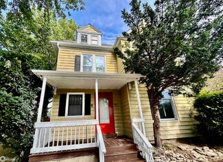 1126 Franklin St, Burlington, IA 52601