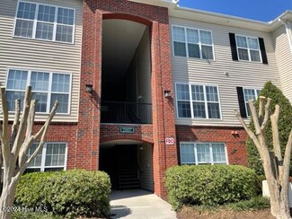 2807 Bloomfield Ln Unit 201, Wilmington, NC 28412
