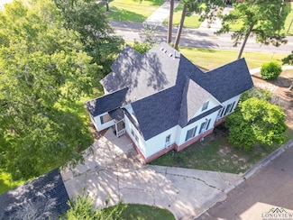 318 Daingerfield St, Pittsburg, TX 75686