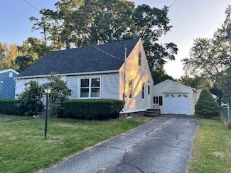 16 Seneca Ave, Essex Junction, VT 05452