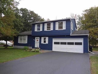 1365 Brookedge Dr, Hamlin, NY 14464