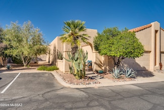 656 W Sunlight Ln, Tucson, AZ 85704