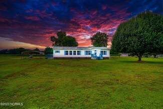 107 Country Farm Ln, Beulaville, NC 28518