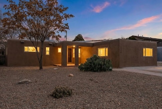 7715 Haines Ave NE, Albuquerque, NM 87110