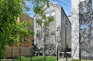 2138 N Sawyer Ave Unit 2, Chicago, IL 60647