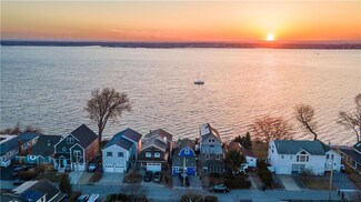 45 White Ave, Riverside, RI 02915
