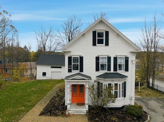 15 Highland St, Meredith, NH 03253