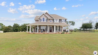 11 Tyler Ln, Hooks, TX 75561