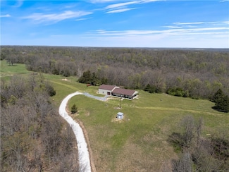 19856 Keck Rd, Siloam Springs, AR 72761