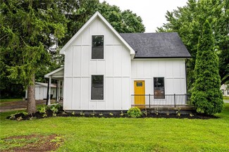 303 E Forest Home St, Roachdale, IN 46172