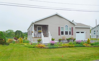 16 Pauline St, Sabattus, ME 04280