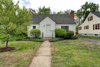 100 Boulanger Ave, West Hartford, CT 06110