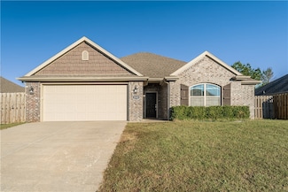 2905 S 4th St, Rogers, AR 72758