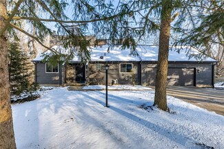 1624 Bluebird Dr, Beavercreek, OH 45432