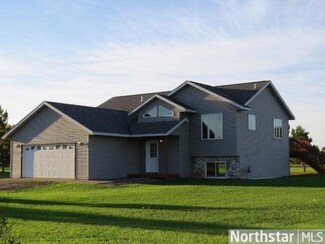 2872 Gander Dr, Willow River, MN 55795