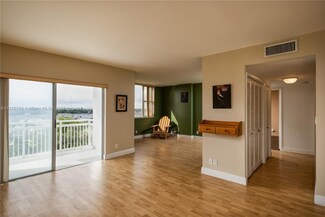 4400 Hillcrest Dr Unit 901B, Hollywood, FL 33021