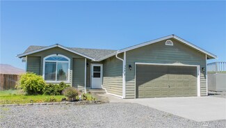 504 Peterson Place SW, Mattawa, WA 99349