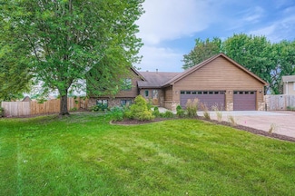 8210 208th St W, Lakeville, MN 55044