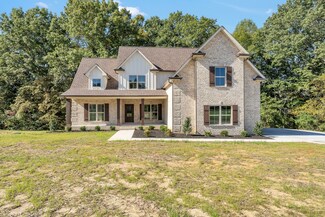 4128 Ironwood Dr, Greenbrier, TN 37073