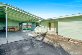 141 Carswell Dr, Moses Lake, WA 98837