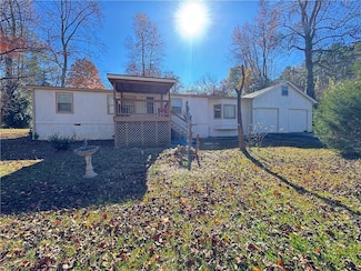 5115 W Holiday Ct SE, Acworth, GA 30102