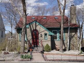 105 Sunset Ave, Providence, RI 02909