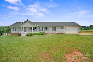 308 Laurel Ridge Dr, Lincolnton, NC 28092
