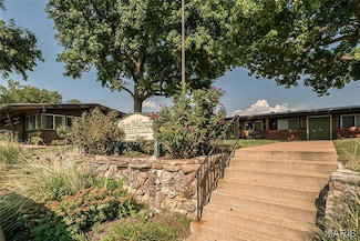 110 Coral Terrace Unit 13, Ballwin, MO 63011