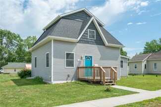 418 W Broadway St, Colfax, IA 50054