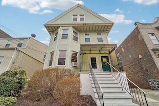 21-23 48th St, Weehawken, NJ 07086
