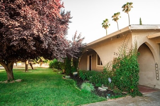 25297 N Eunice Ave, Acampo, CA 95220