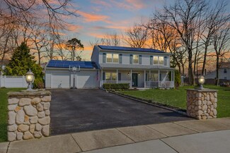 25 Conifer St, Howell, NJ 07731