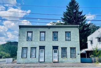 392 N Main St, Pittston, PA 18640