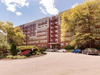 7 Balint Dr Unit 714, Yonkers, NY 10710