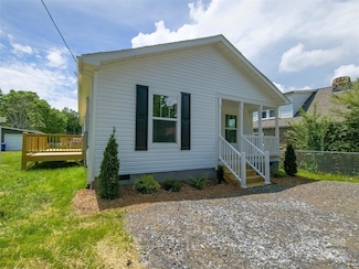 126 Fountain Way, Swannanoa, NC 28778