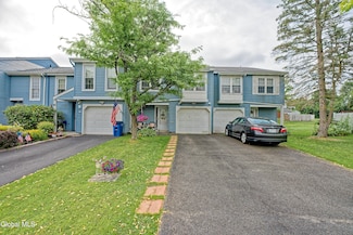 11 Fox Hollow Square, Cohoes, NY 12047